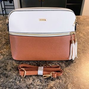 NWOT Elim&Paul Beige-Brown Messenger Bag